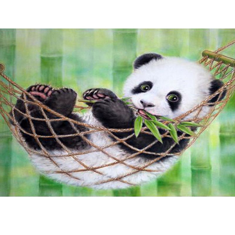 Pandabär in der Hängematte